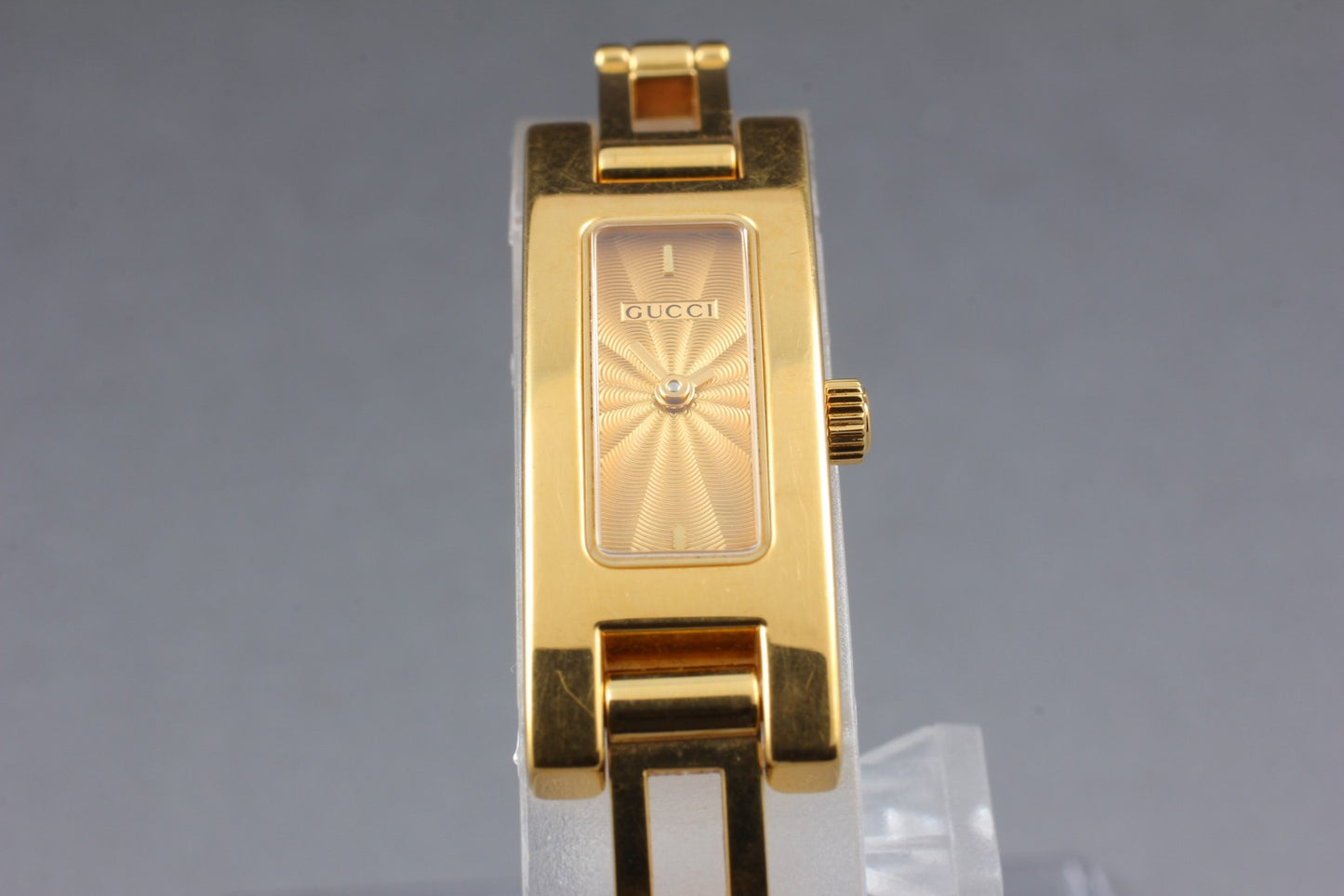 Second Hands | Vintage [N MINT New Batt] GUCCI 3900L Gold Bracelet Quartz Ladies Watch JAPAN La.riberta From Japan