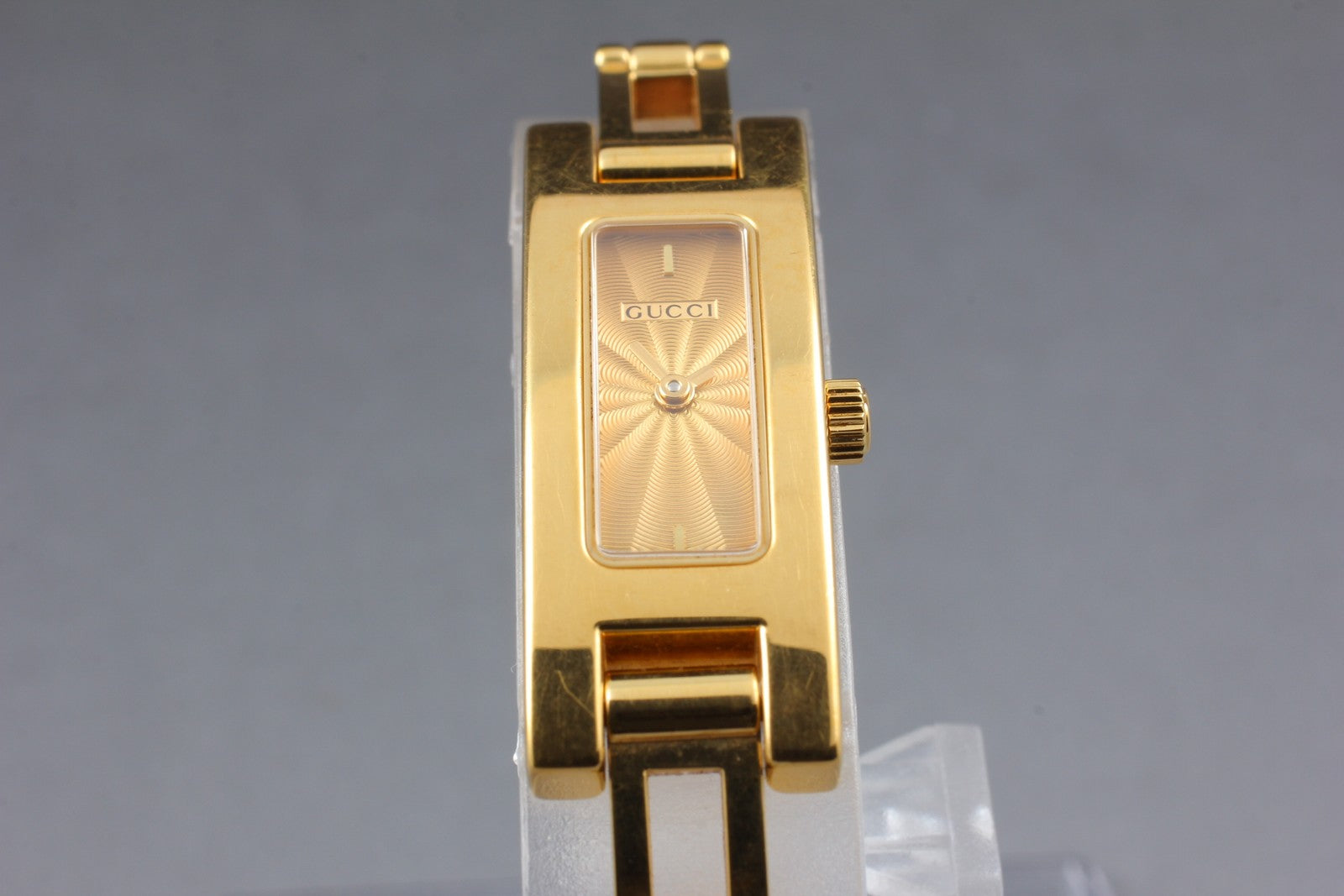 Second Hands | Vintage [N MINT New Batt] GUCCI 3900L Gold Bracelet Quartz Ladies Watch JAPAN La.riberta From Japan