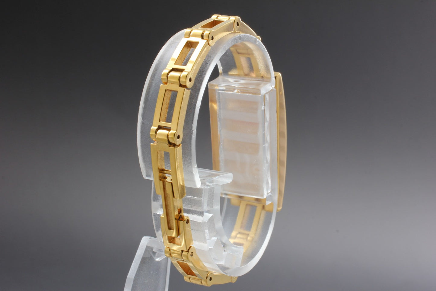 Second Hands | Vintage [N MINT New Batt] GUCCI 3900L Gold Bracelet Quartz Ladies Watch JAPAN La.riberta From Japan