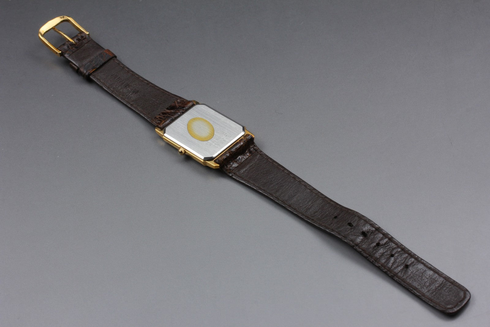 SEIKO Second Hands | Vtg.1985 [N MINT] SEIKO 9020-5680 Tank Gold Roman 25mm Quartz Men's Watch JAPAN La.riberta From Japan