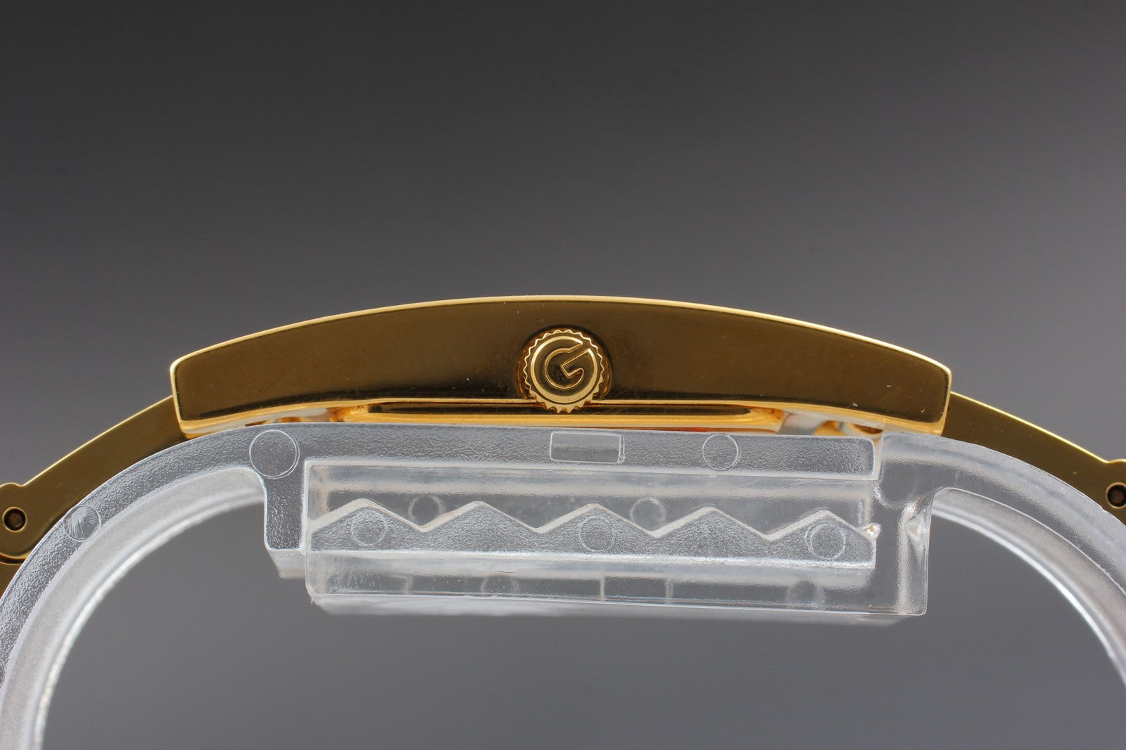 Second Hands | Vintage [N MINT New Batt] GUCCI 3900L Gold Bracelet Quartz Ladies Watch JAPAN La.riberta From Japan