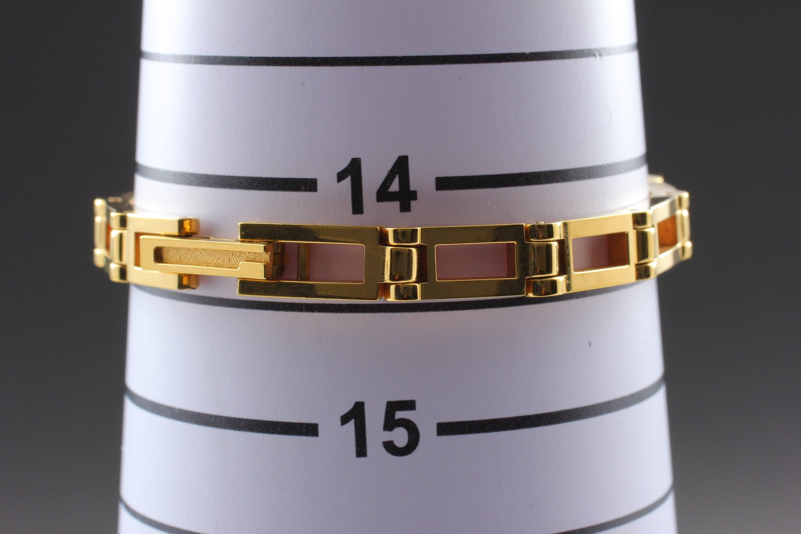 Second Hands | Vintage [N MINT New Batt] GUCCI 3900L Gold Bracelet Quartz Ladies Watch JAPAN La.riberta From Japan