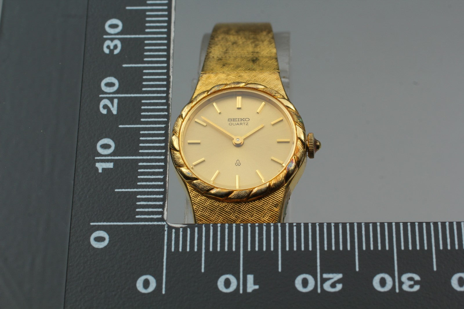 SEIKO Second Hands | Vtg.1989 [N MINT] Seiko 1400-0110 18.5mm Gold Bracelet Quartz Ladies Watch JAPAN La.riberta From Japan