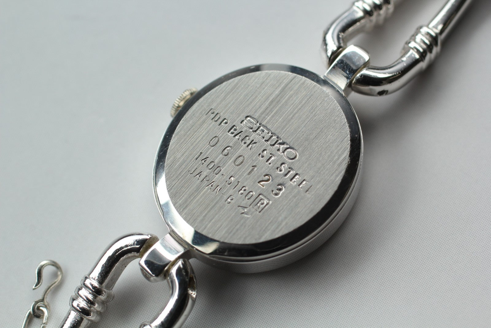 SEIKO Second Hands | Vtg.1990[N MINT] SEIKO 1400-5180 Black Silver Bracelet Quartz Ladies Watch JAPAN La.riberta From Japan