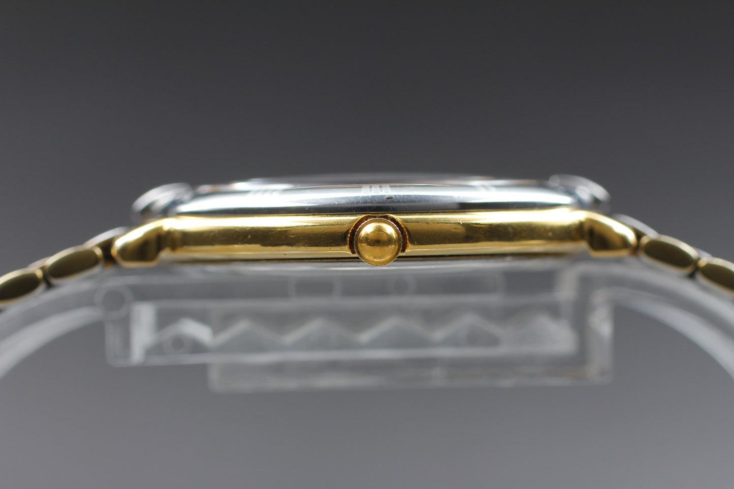 Second Hands | Vtg.1988[N MINT / New Batt] Burberrys 4630-E60795 Roman Quartz Men's Watch JAPAN La.riberta From Japan