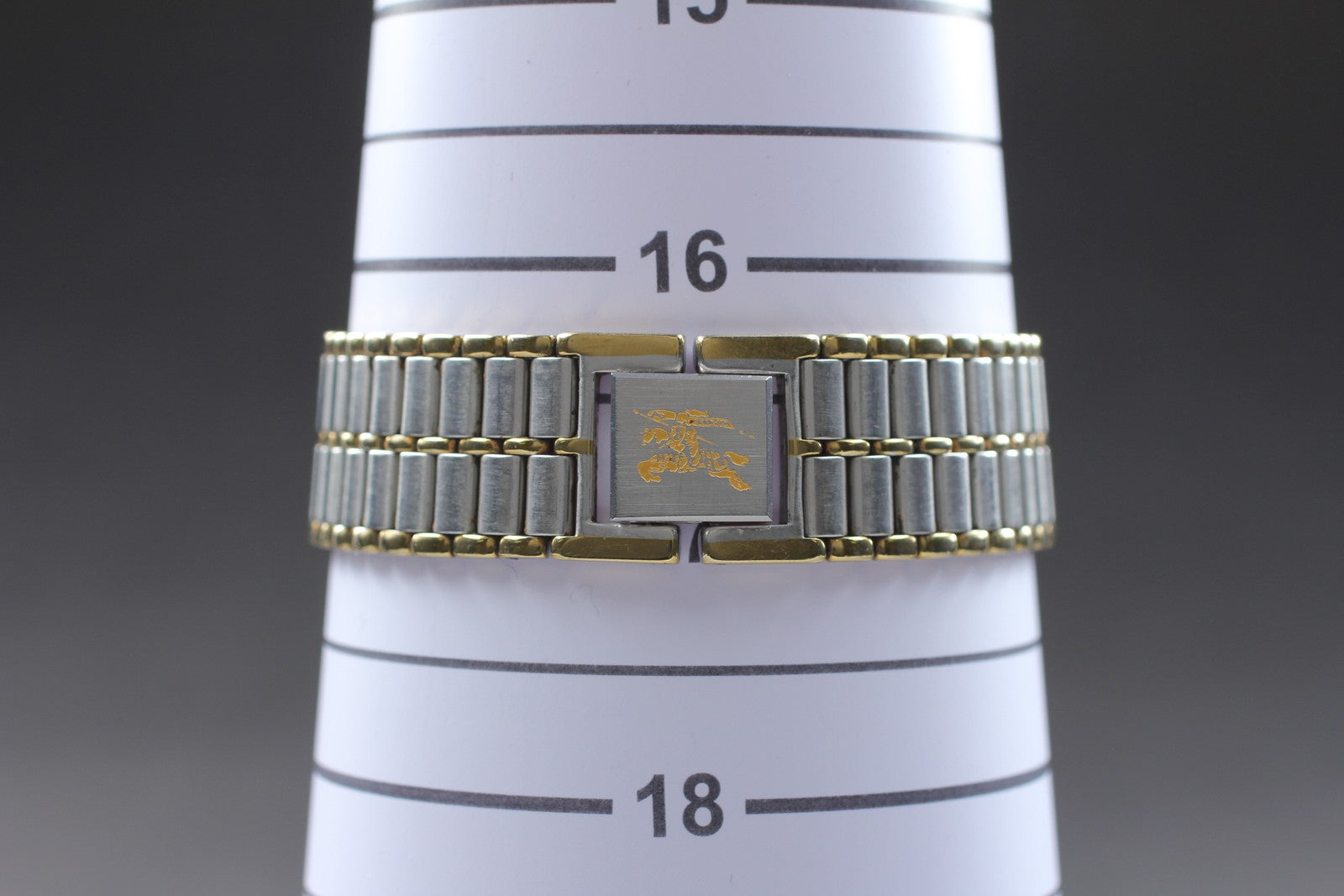 Second Hands | Vtg.1988[N MINT / New Batt] Burberrys 4630-E60795 Roman Quartz Men's Watch JAPAN La.riberta From Japan