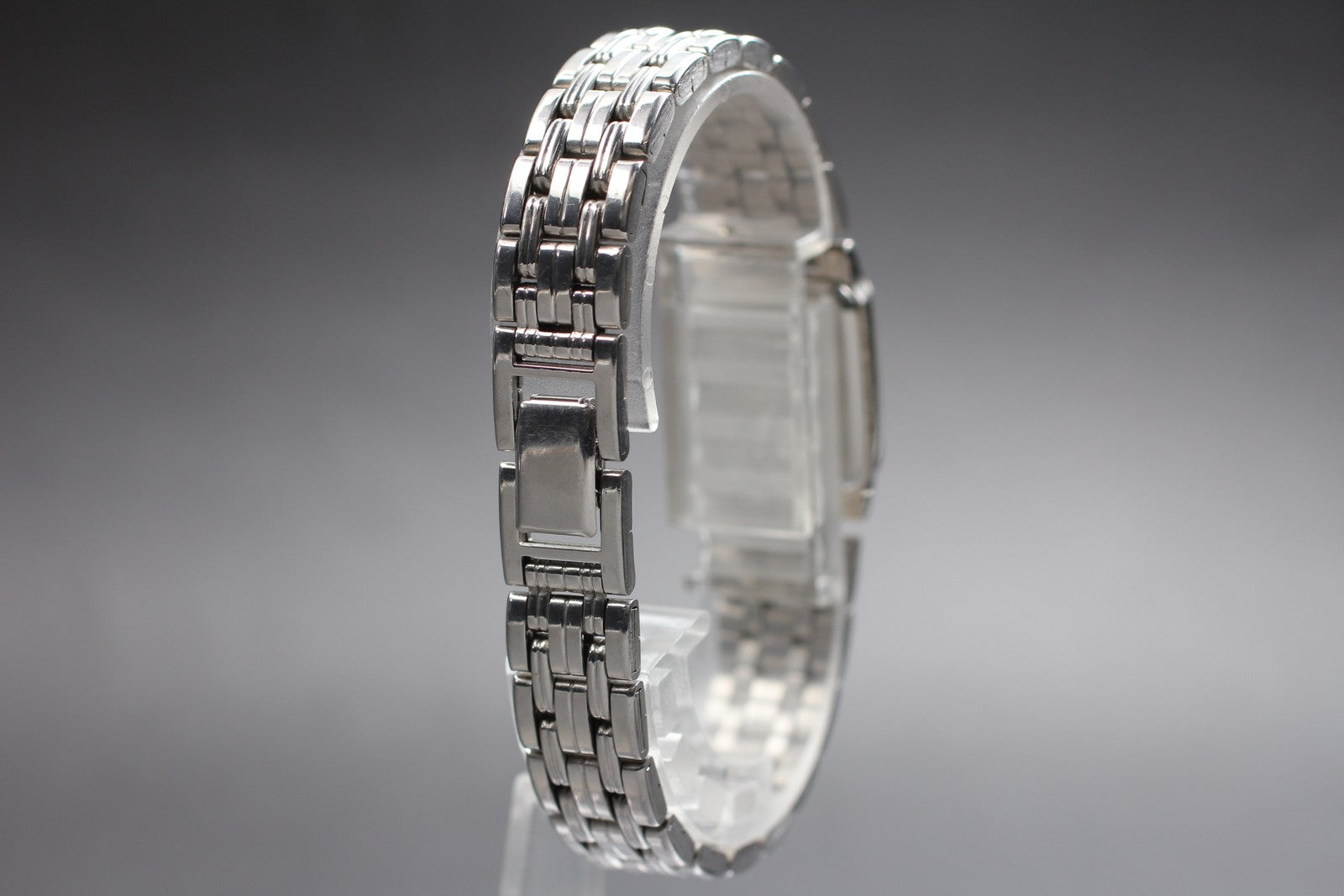 SEIKO Second Hands | Vtg. 1984[N MINT / New Batt] SEIKO V401-5500 18mm Tank Quartz Ladies Watch JAPAN La.riberta From Japan