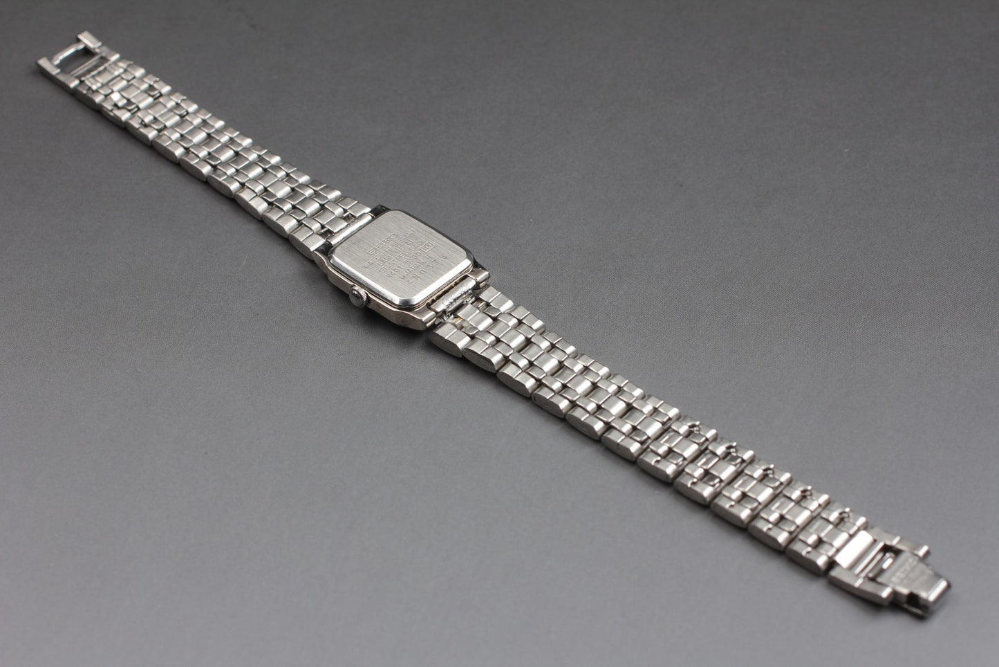 SEIKO Second Hands | Vtg. 1984[N MINT / New Batt] SEIKO V401-5500 18mm Tank Quartz Ladies Watch JAPAN La.riberta From Japan