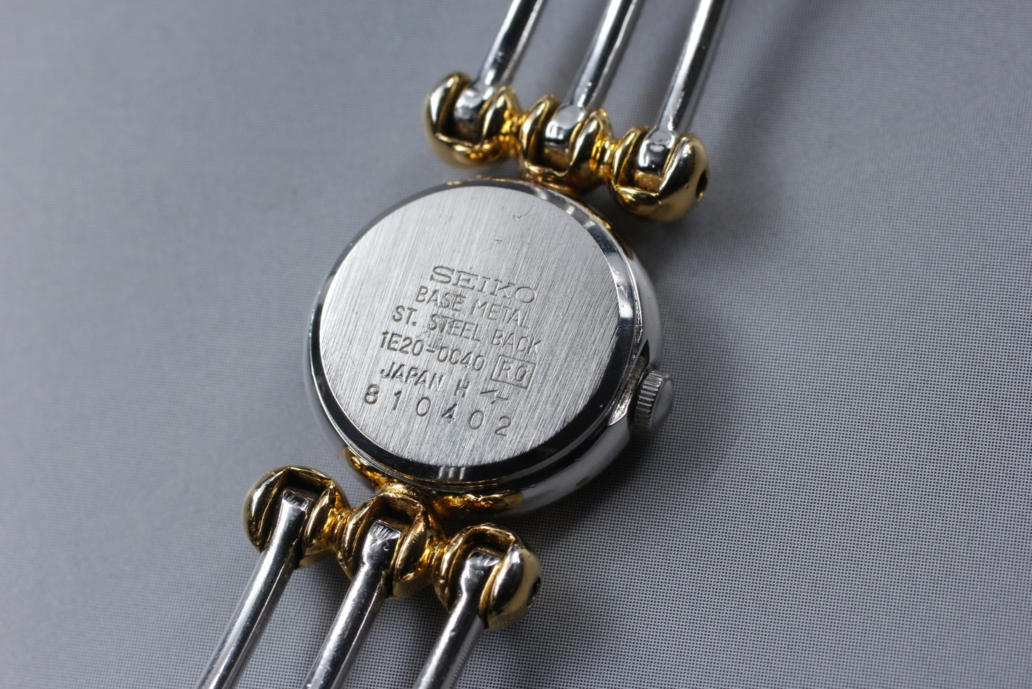 SEIKO Second Hands | Vtg. 1988[Exc+5/New Bat] SEIKO 1E20-0C40 16mm Two Tone Bangle Ladies Watch JAPAN La.riberta From Japan