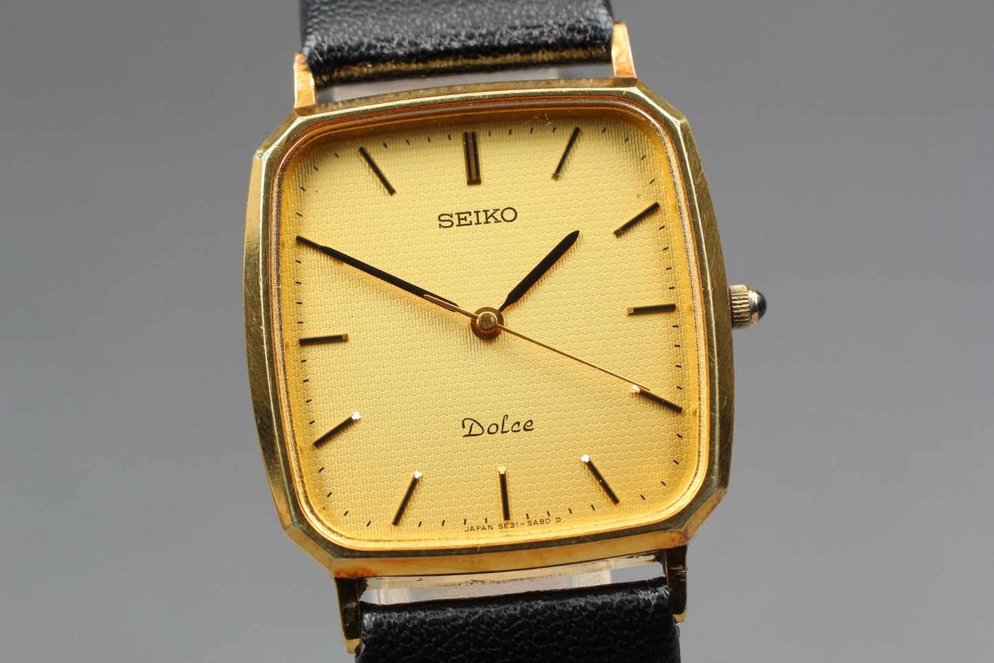 SEIKO Second Hands | Vin.1991[Near MINT] SEIKO Dolce 5E31-5A80 Tank Gold Quartz Men's Watch JAPAN La.riberta From Japan