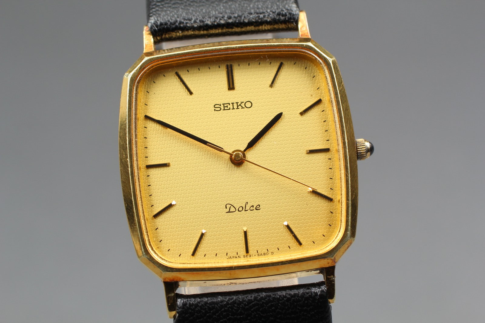 SEIKO Second Hands | Vin.1991[Near MINT] SEIKO Dolce 5E31-5A80 Tank Gold Quartz Men's Watch JAPAN La.riberta From Japan