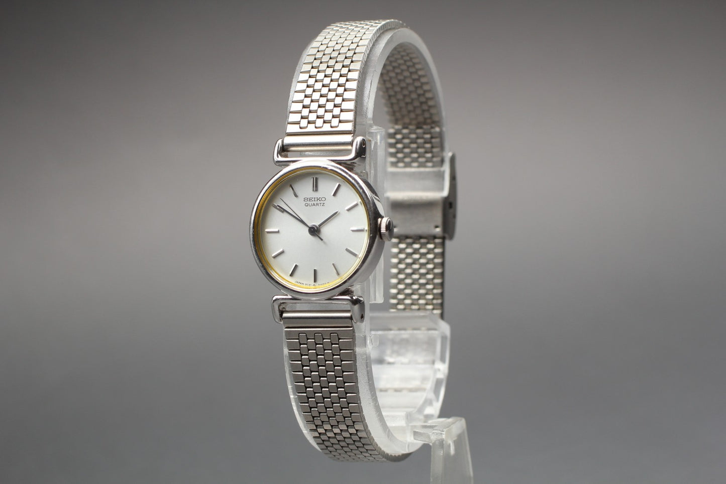 SEIKO Second Hands | Vtg.1984 [Near MINT] SEIKO 2C21-0100 Silver Bracelet Quartz Ladies Watch JAPAN La.riberta From Japan