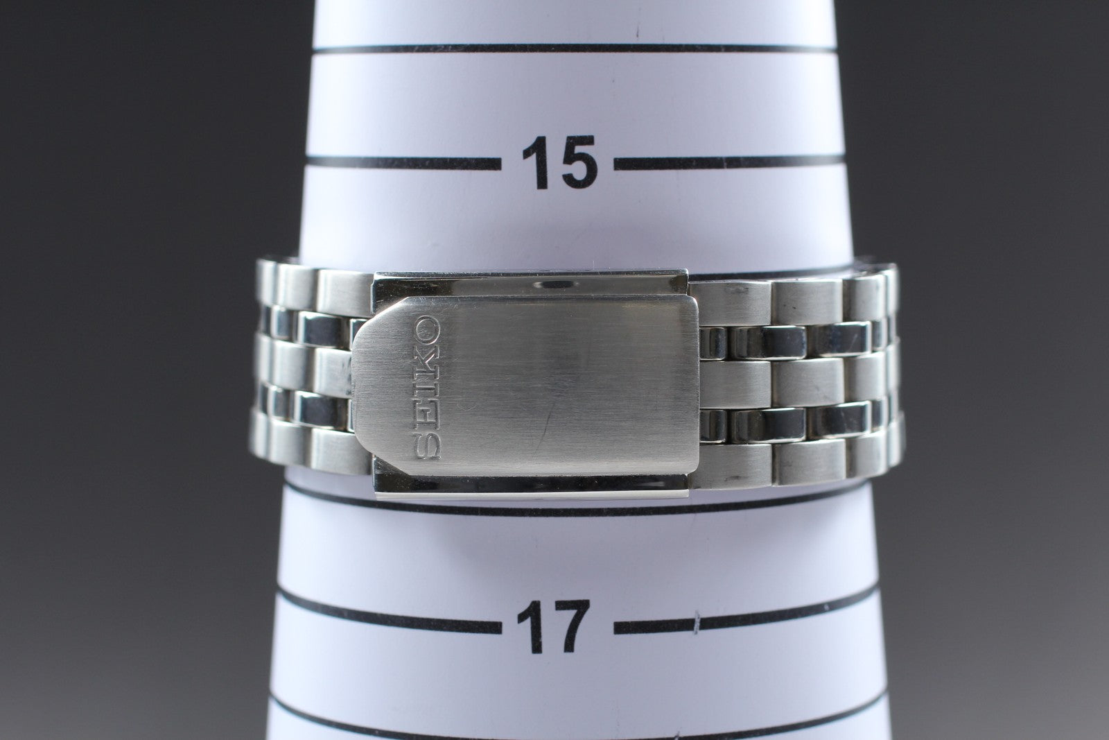 SEIKO Second Hands | Vtg.1982 [N MINT / New Batt] SEIKO 7N43-0AM0 Day/Date Quartz Men's Watch JAPAN La.riberta From Japan