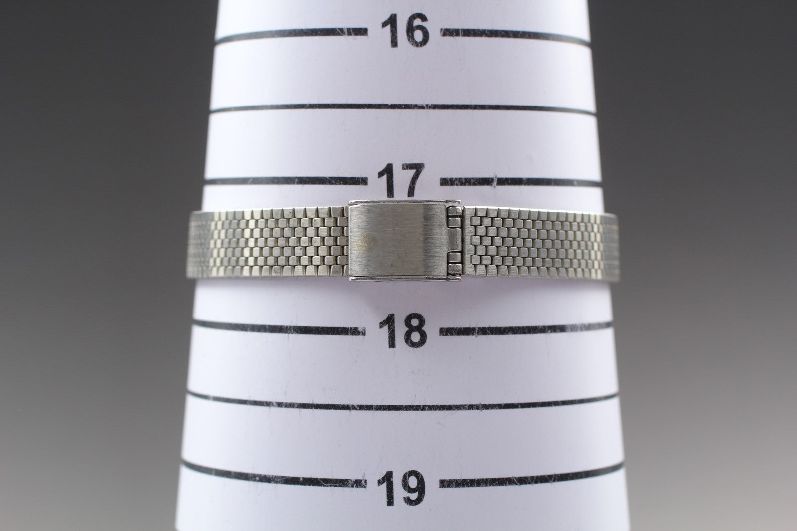 SEIKO Second Hands | Vtg.1984 [Near MINT] SEIKO 2C21-0100 Silver Bracelet Quartz Ladies Watch JAPAN La.riberta From Japan