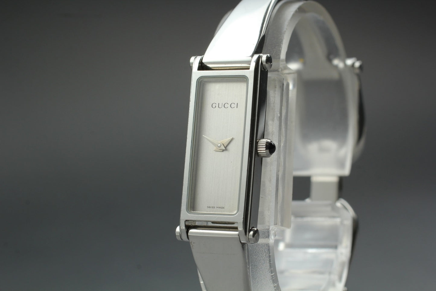 Near MINT/ GUCCI 1500L Shell GG Signature Gold Bangle Quartz Ladies Watch JAPAN