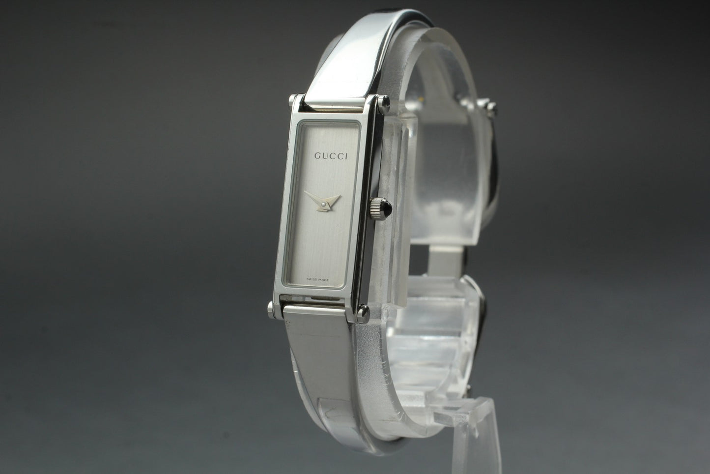 Near MINT/ GUCCI 1500L Shell GG Signature Gold Bangle Quartz Ladies Watch JAPAN