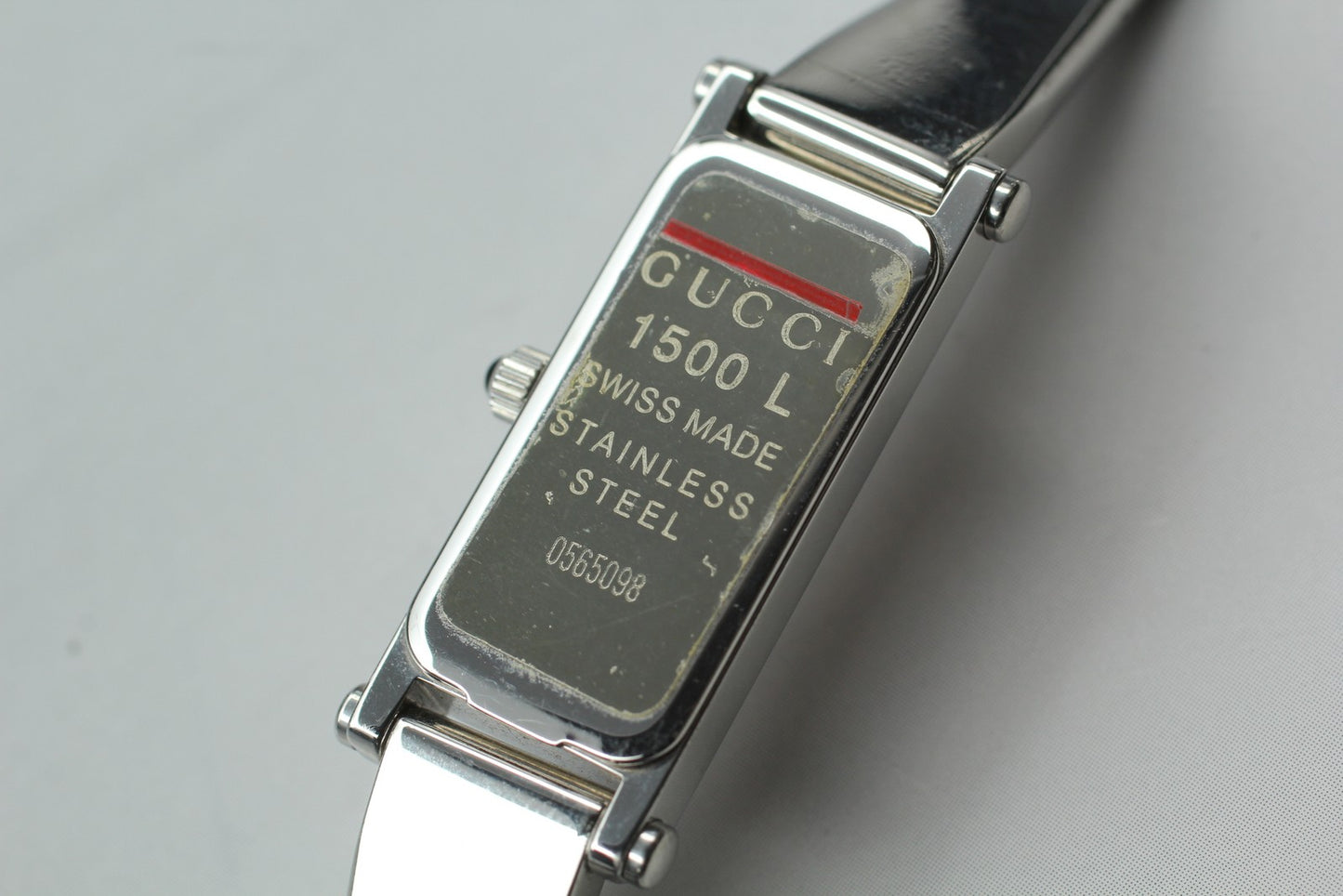 Near MINT/ GUCCI 1500L Shell GG Signature Gold Bangle Quartz Ladies Watch JAPAN