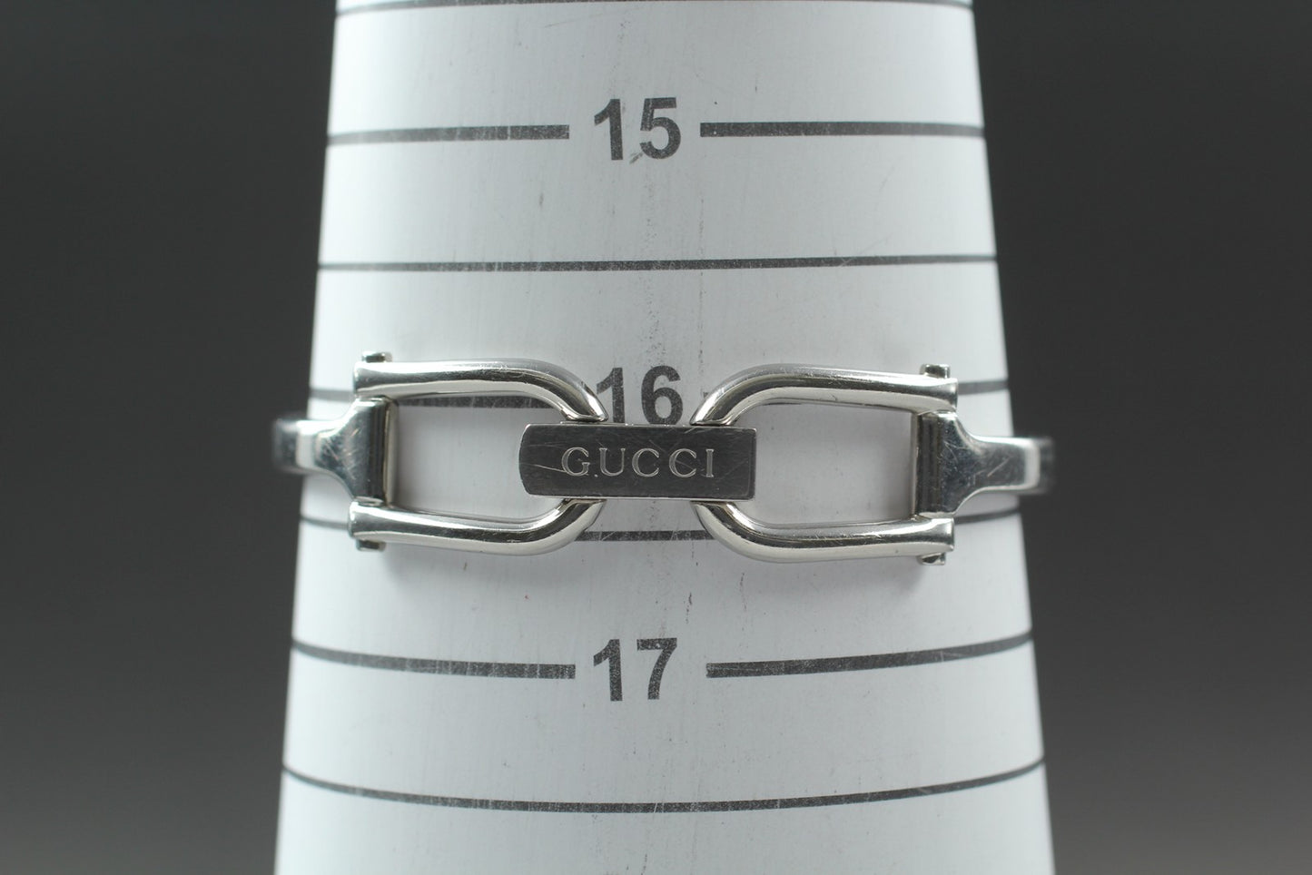 Near MINT/ GUCCI 1500L Shell GG Signature Gold Bangle Quartz Ladies Watch JAPAN