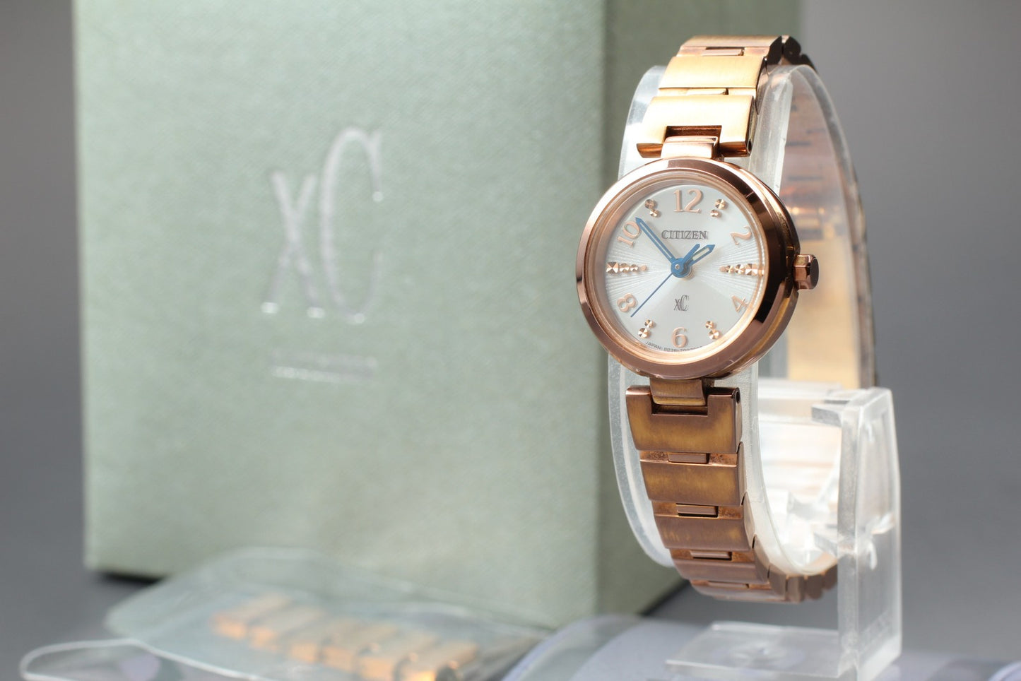 N MINT Fullset / CITIZEN xC B036-T018297 Solar 22mm Gold Ladies Watch From JAPAN