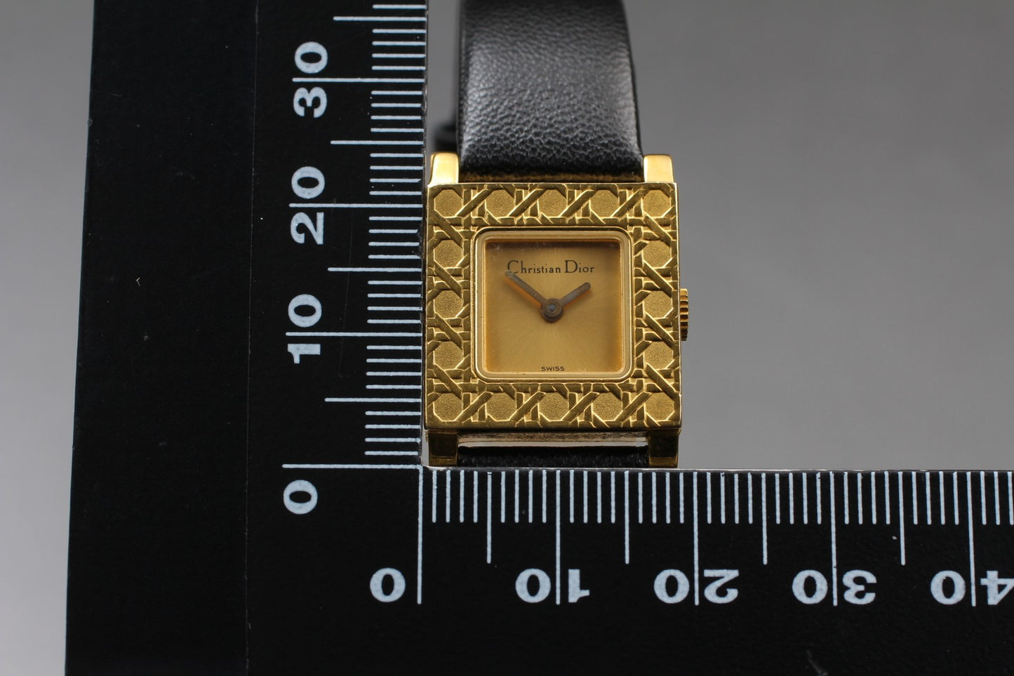Near MINT / Christian Dior La Parisienne D60-159 Gold Quartz Ladies Watch Japan