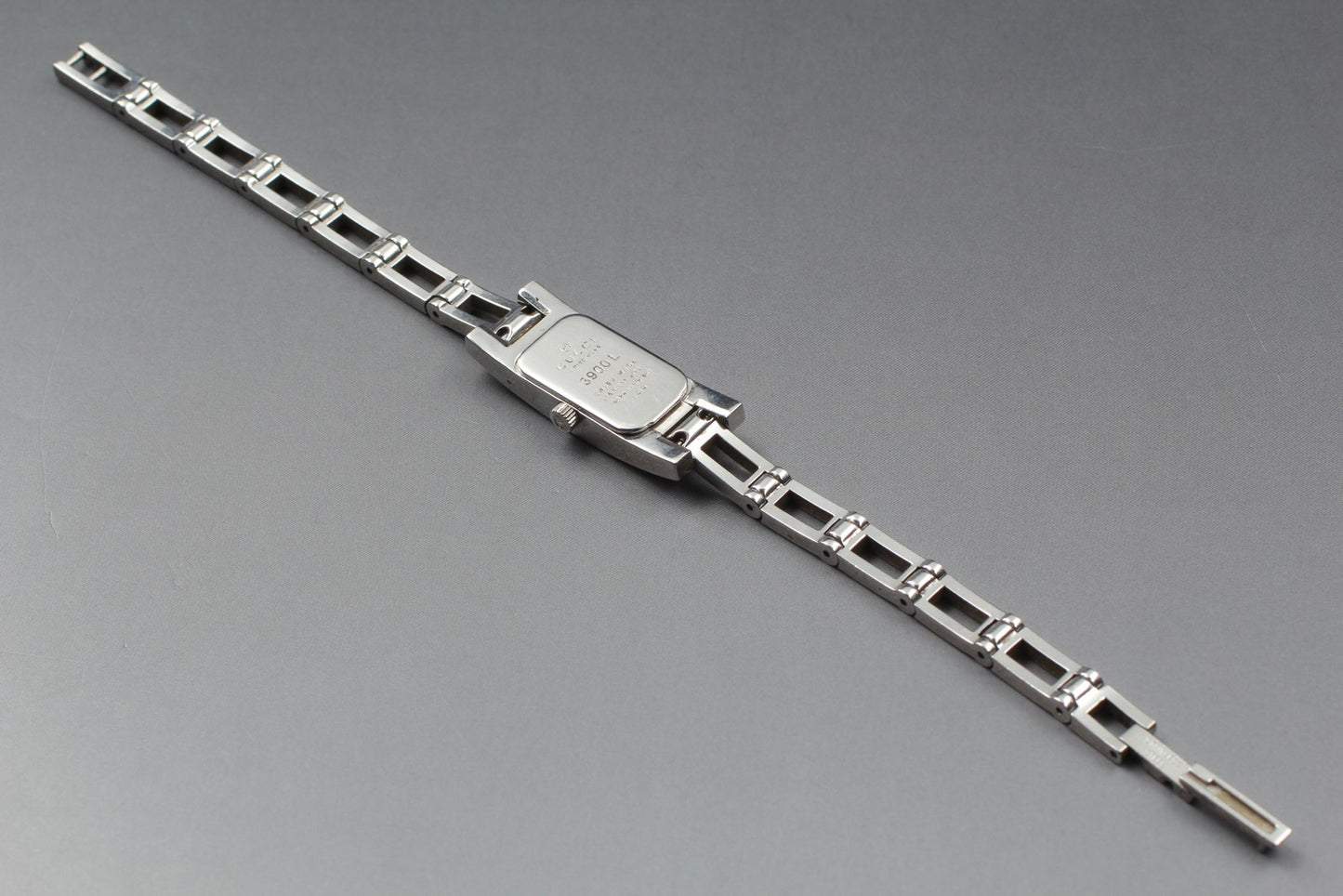 Exc+5 / New Batt / GUCCI 3900L GG Logo Bracelet Quartz Ladies Watch From JAPAN