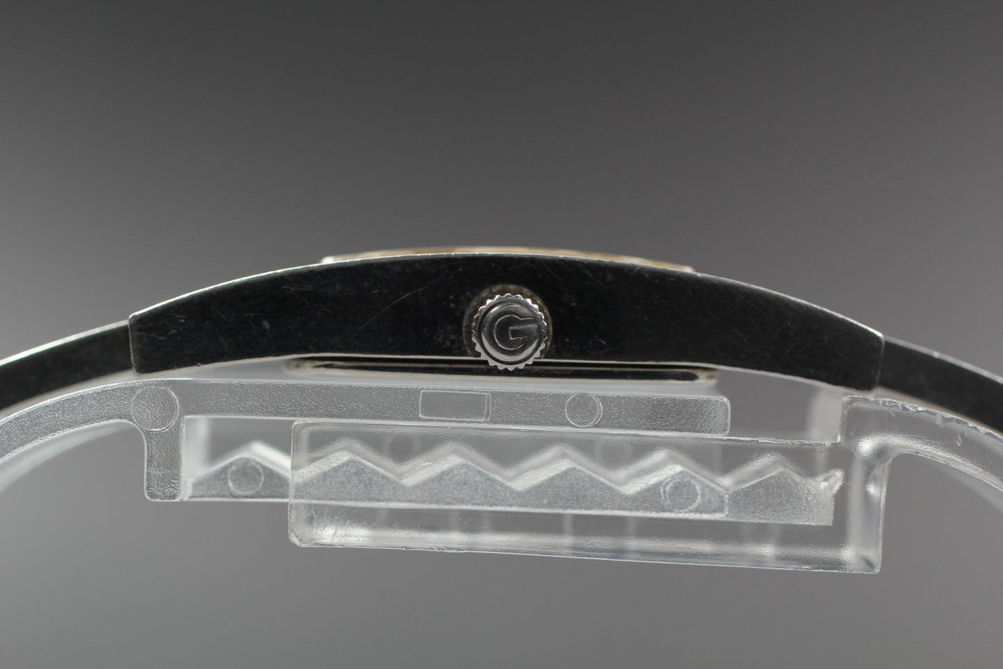 Exc+5 / New Batt / GUCCI 3900L GG Logo Bracelet Quartz Ladies Watch From JAPAN