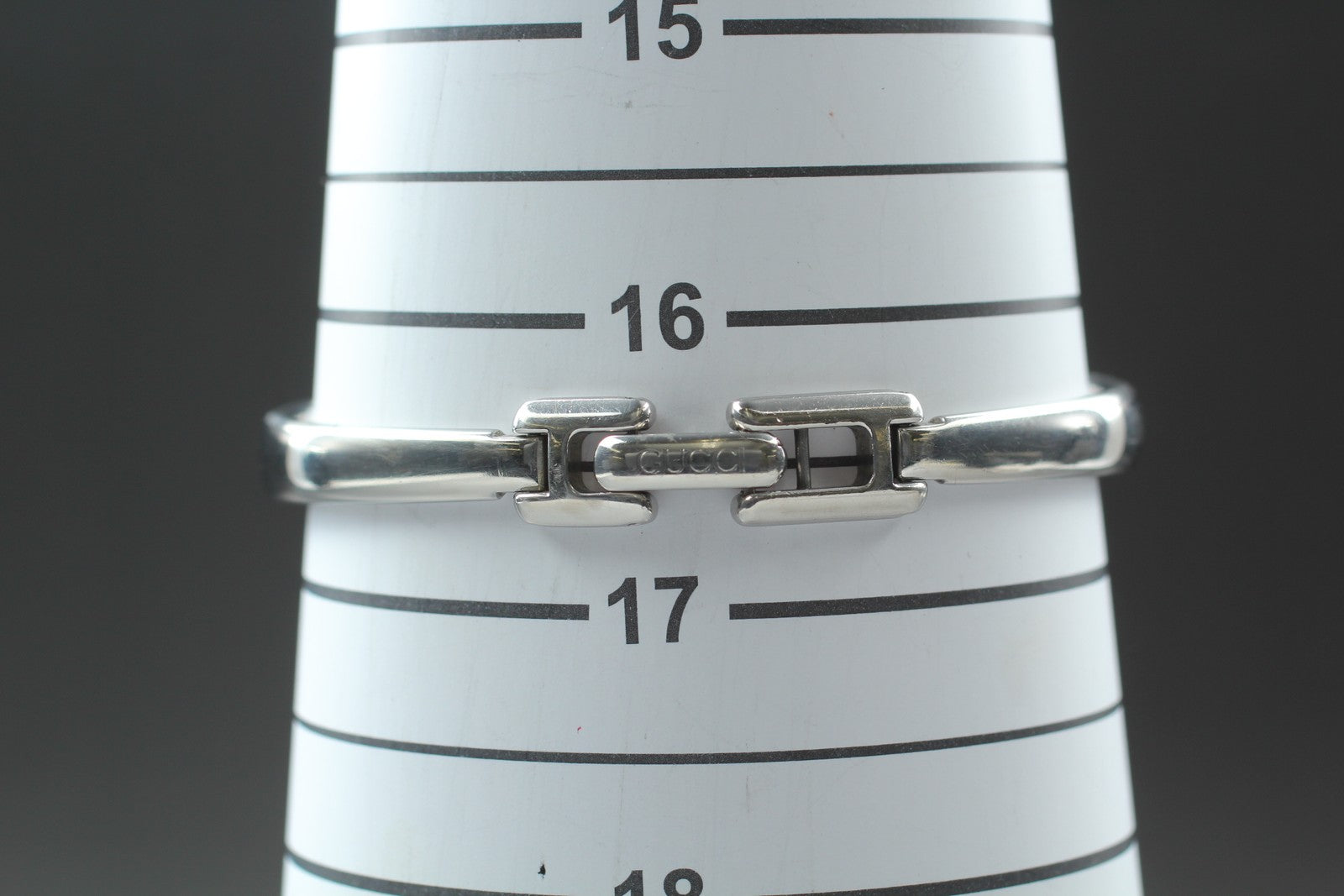 Second Hands | [N MINT / New Batt] Vintage Gucci 1400L 25mm Black Silver Quartz Women's JAPAN La.riberta From Japan