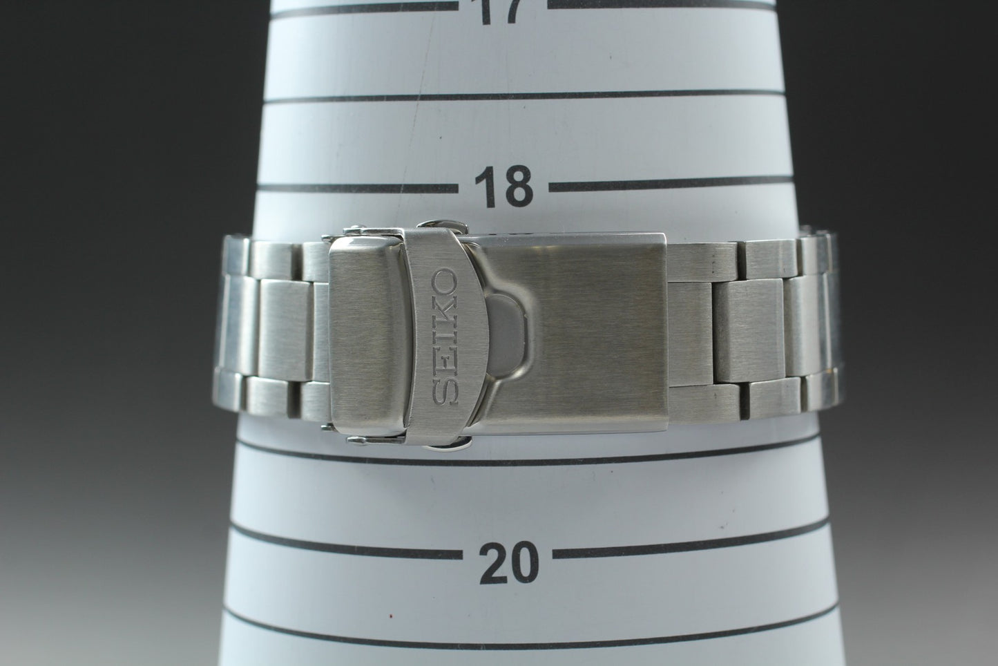 Near MINT / SEIKO 5 Sports 4R36-06B0 Black Automatic 100m Men's Watch From JAPAN