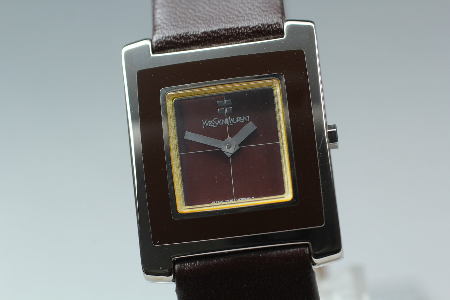 N MINT w/ New Battery / Yves Saint Laurent 5920-H18351 Ladies Quartz Watch JAPAN