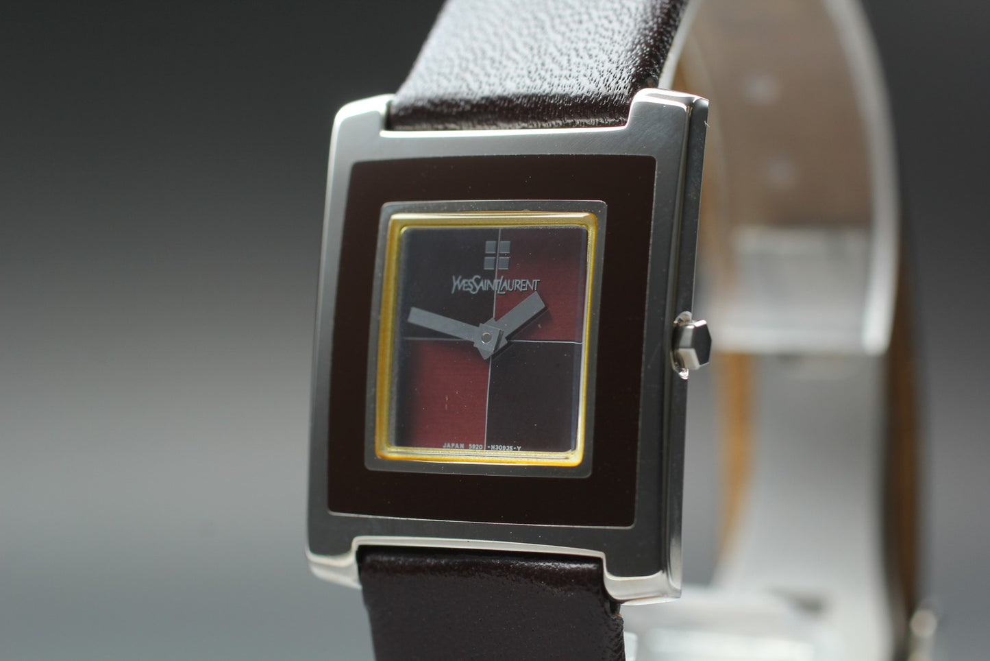 N MINT w/ New Battery / Yves Saint Laurent 5920-H18351 Ladies Quartz Watch JAPAN