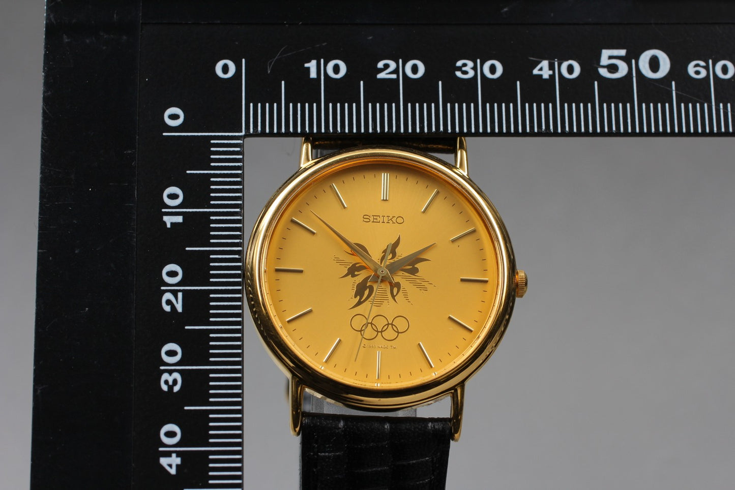 MINT / SEIKO 7N21-8A00 Nagano1990 Olympic Round Gold Quartz Mens Watch  Japan