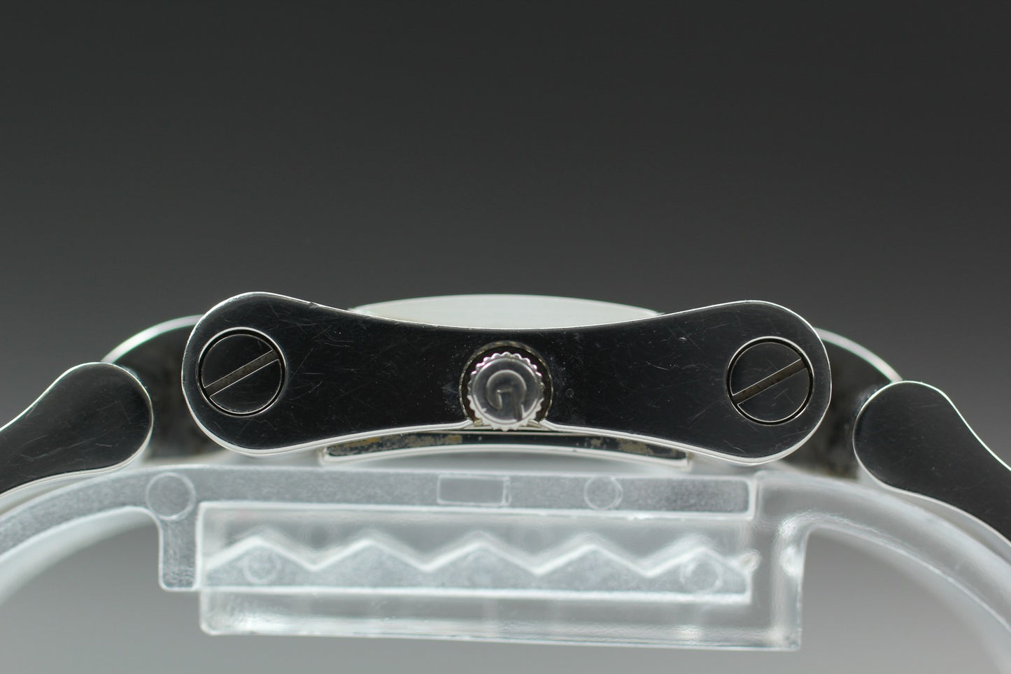 Near MINT / GUCCI 2305L Black Square Silver 17mm Quartz Ladies Watch From JAPAN