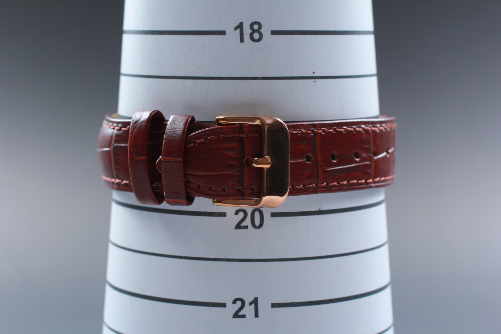 Second Hands | Vtg.1995 [N MINT] CITIZEN FORMA 9633-T001769 33mm Quartz Men's Watch From JAPAN La.riberta From Japan