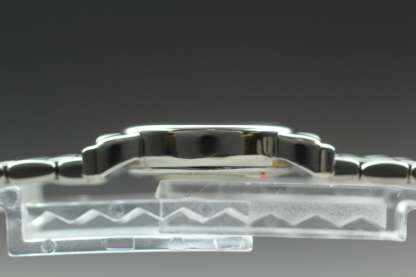 N MINT / New Batt / NINA RICCI D953 Silver Bracelet Quartz Ladies Watch JAPAN