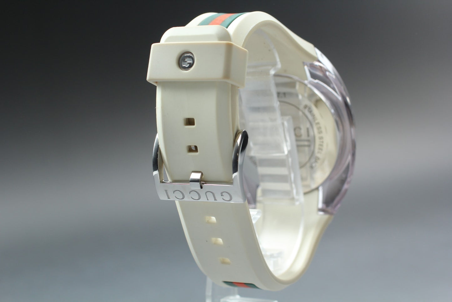 Near Mint / Gucci SYNC 137.1 White Sherry Line 5 ATM Men's Quartz Watch JAPAN