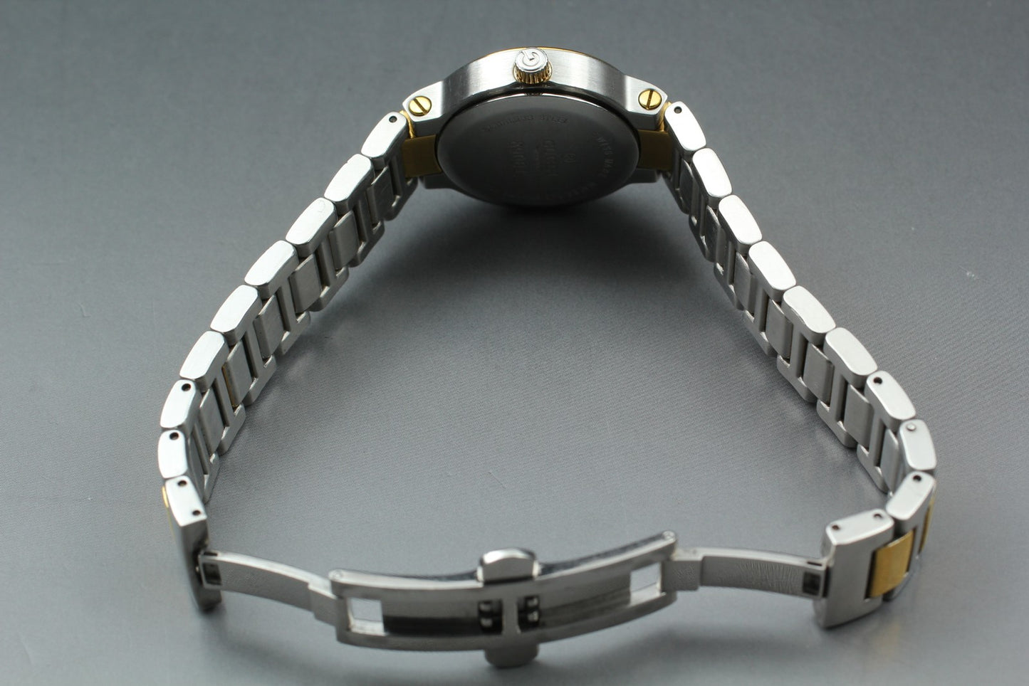 N MINT / New Batt / GUCCI 8900L Two tone 26mm Bracelet Quartz Ladies Watch JAPAN