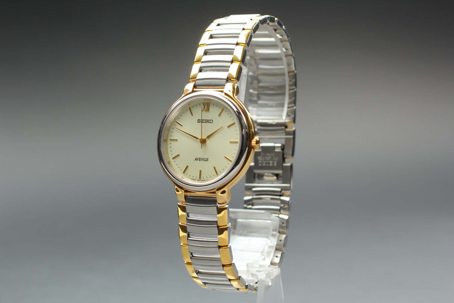 SEIKO Second Hands | Vin.1994 [Near MINT] SEIKO AVENUE 7N01-6F50 Quartz Bracelet Men's Watch JAPAN La.riberta From Japan