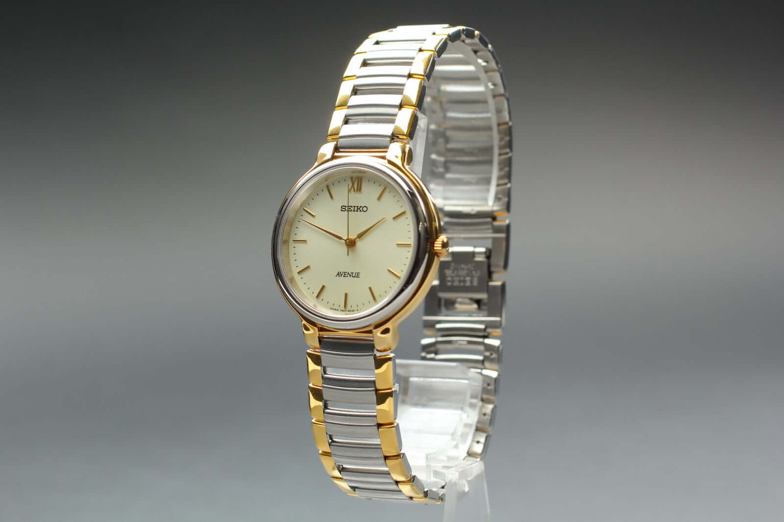 SEIKO Second Hands | Vin.1994 [Near MINT] SEIKO AVENUE 7N01-6F50 Quartz Bracelet Men's Watch JAPAN La.riberta From Japan