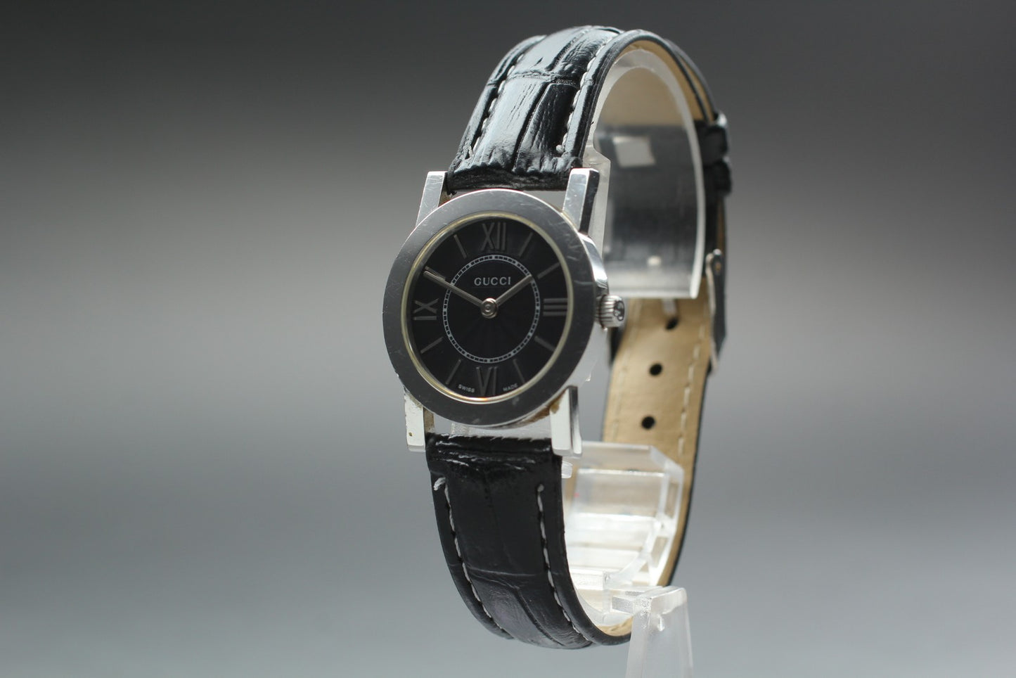 Vtg.[N MINT] GUCCI 5200L Black Silver Round Roman Quartz Ladies Watch From JAPAN