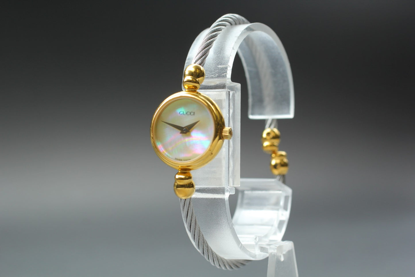 New Batt [Near MINT]  Gucci 2700.2.L Shell Dial Bangle Quartz Ladies Watch JAPAN