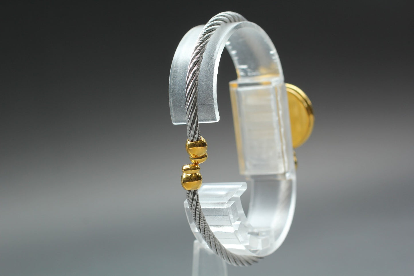 New Batt [Near MINT]  Gucci 2700.2.L Shell Dial Bangle Quartz Ladies Watch JAPAN