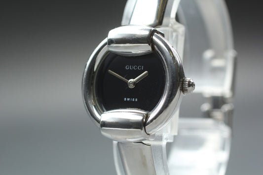 N MINT / New Batt / Vintage Gucci 1400L 25mm Black Silver Quartz Women's JAPAN