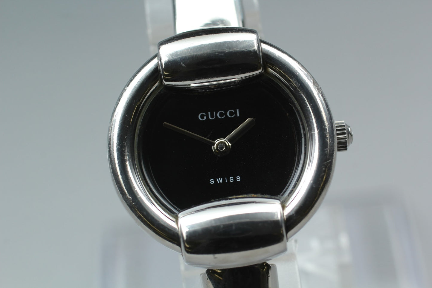 N MINT / New Batt / Vintage Gucci 1400L 25mm Black Silver Quartz Women's JAPAN