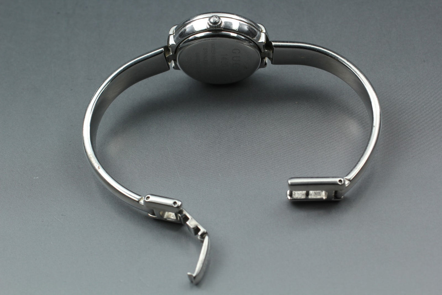N MINT / New Batt / Vintage Gucci 1400L 25mm Black Silver Quartz Women's JAPAN