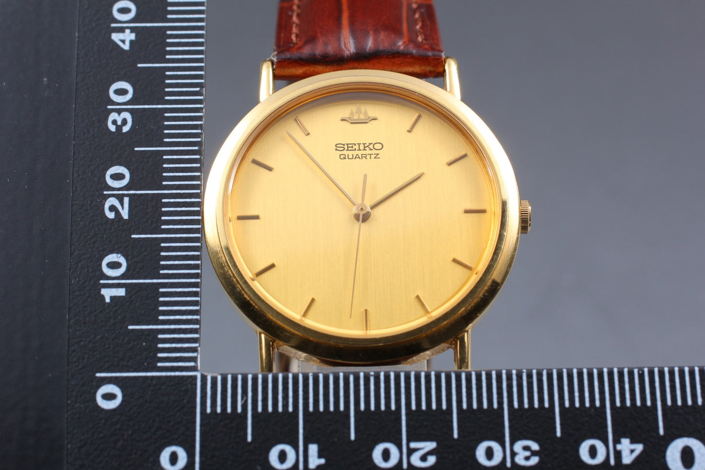 Vtg.1990 [N MINT] SEIKO 7N01-7000 32mm Round Gold Quartz Men's Watch From JAPAN