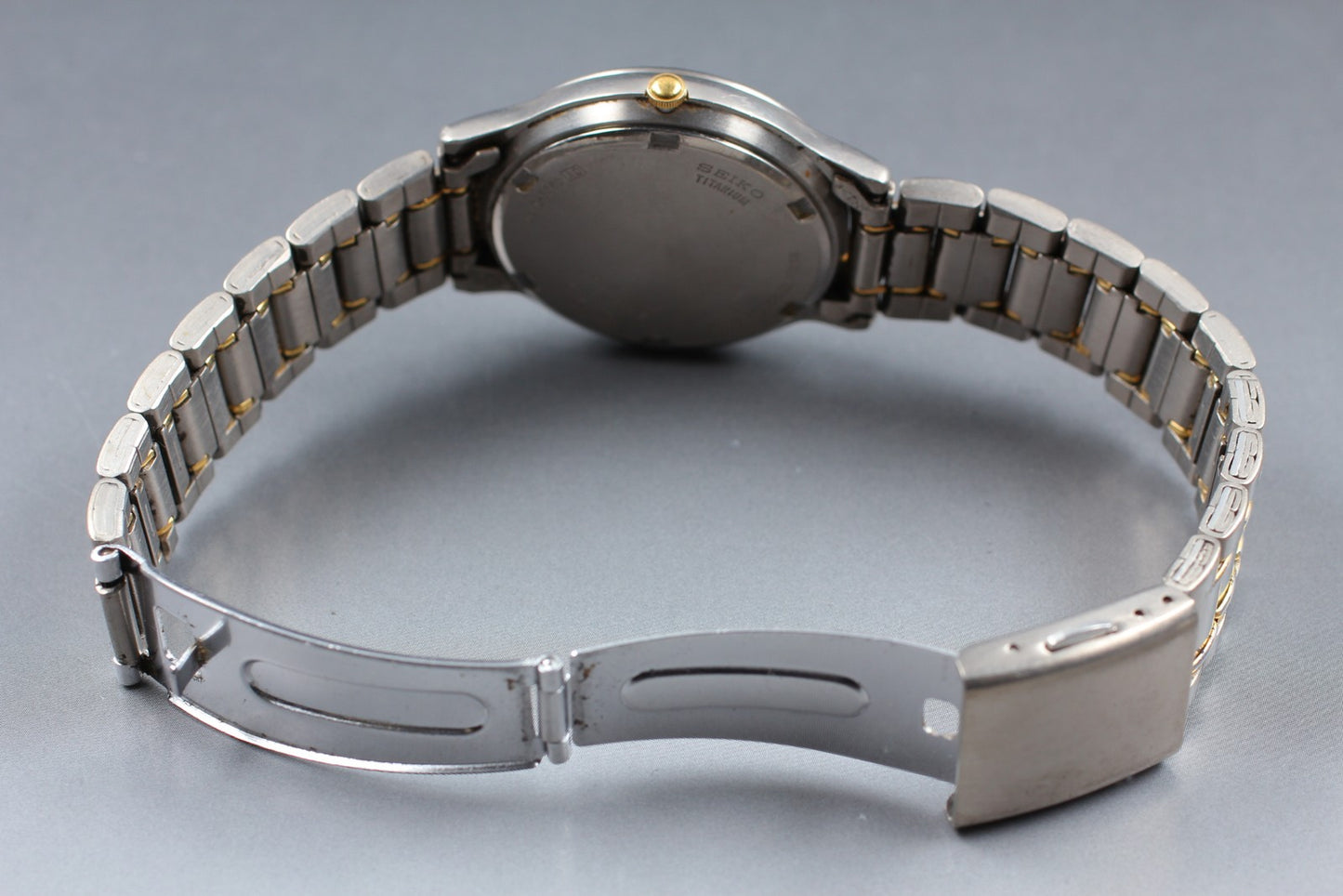 Vtg.1984 [N MINT] SEIKO SPIRIT 7N42-8060 TITANIUM 36mm Quartz Men's Watch JAPAN