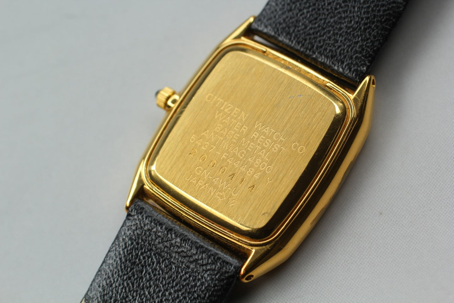 Vtg.1992 [N MINT] CITIZEN EXCEED 5437-F44484 Tank Gold Quartz Men's Watch JAPAN