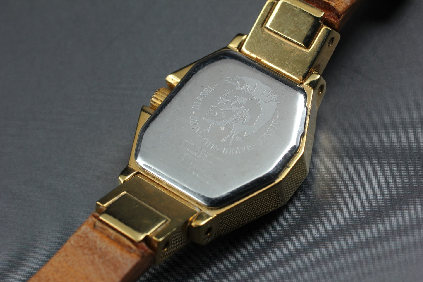 Vtg [Exc+5] DIESEL DZ-5299 Gold Quartz Ladies Watch From JAPAN