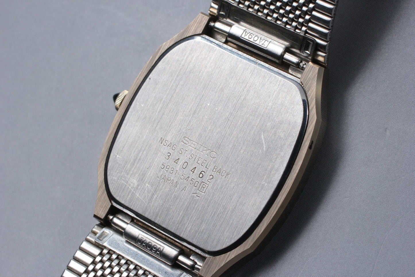 Vtg.1983[Exc+5] SEIKO 5931-5450 Sapphire Honeycomb Dial Quartz Men's Watch JAPAN