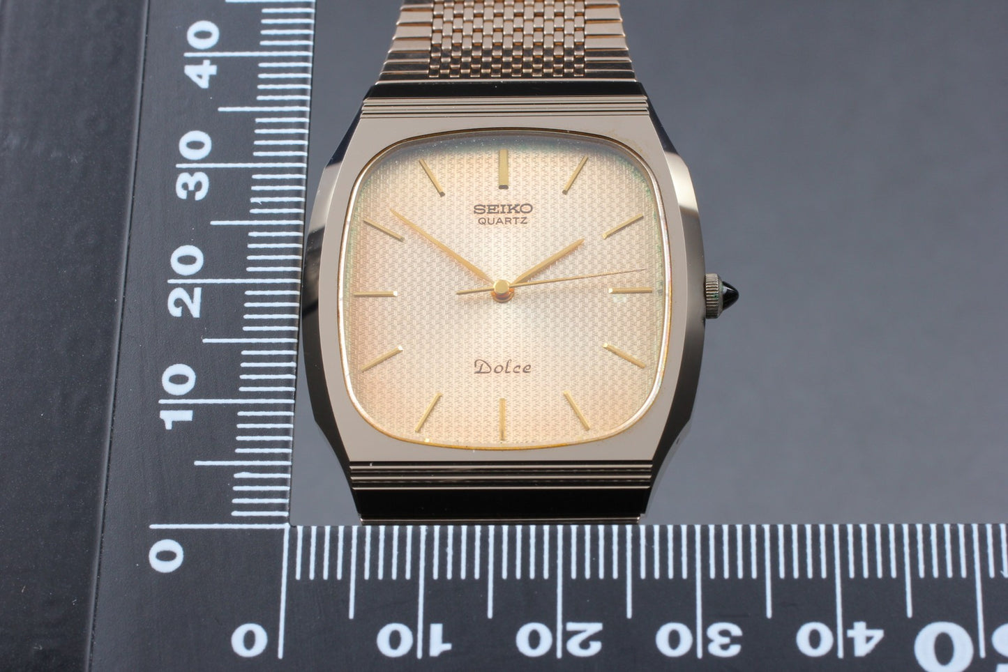 Vtg.1983[Exc+5] SEIKO 5931-5450 Sapphire Honeycomb Dial Quartz Men's Watch JAPAN